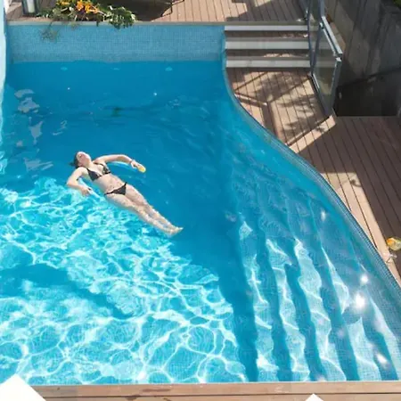 2stay - Luxury * 蓬塔德尔加达